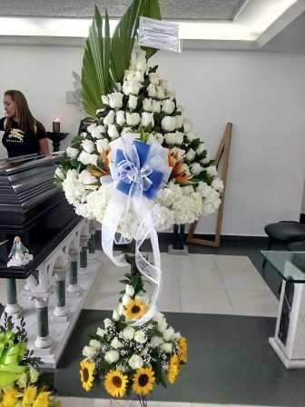 funerarias-campo-de-paz-sala-villanueva-cementerios-condolencias-salas-villanuevaque-en-tu-dulce-paz-siempre-haya-una-luz-intensa-que-brille-por-toda-la-eternidadrf-29